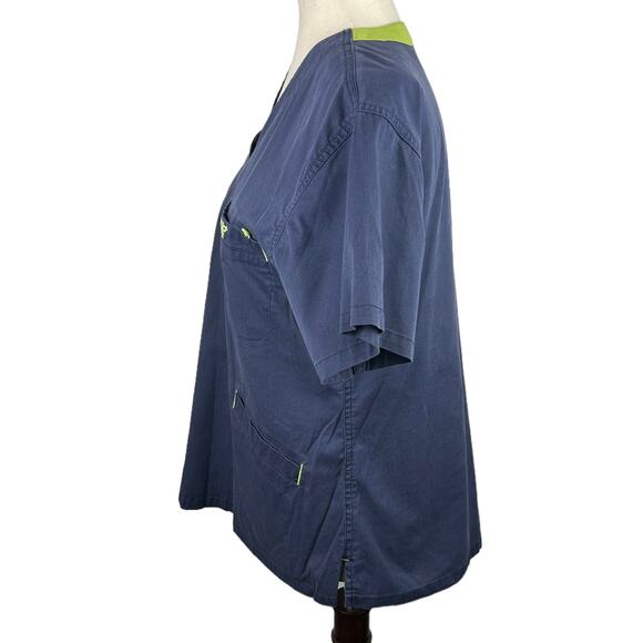 E Z Flex Dark Blue with Lime Green Accents Scrub Top Size M - Picture 3 of 4